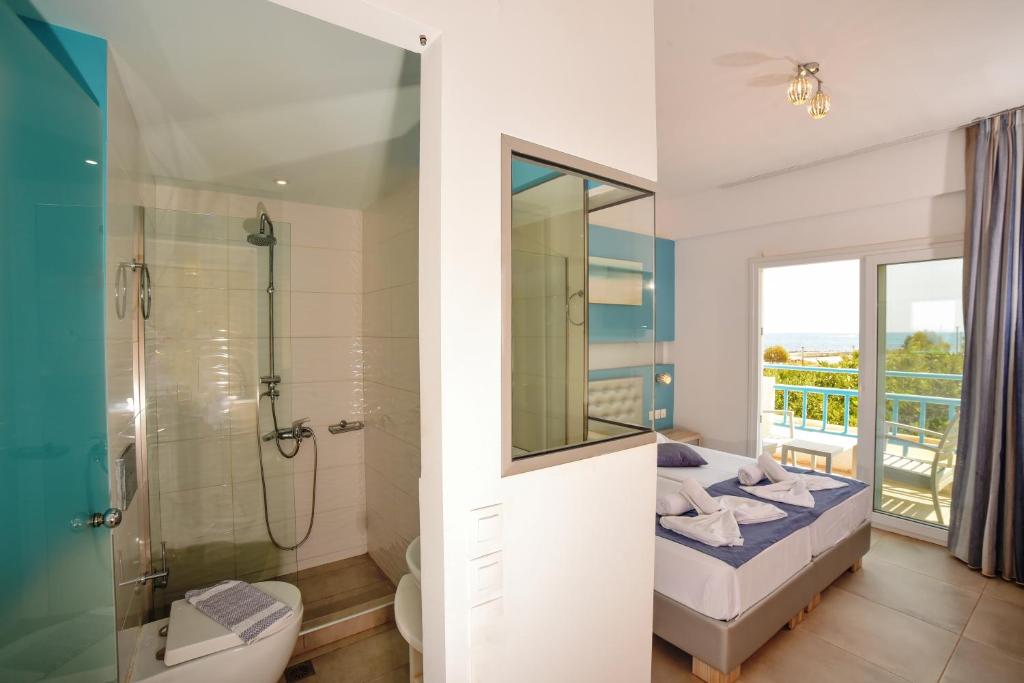 Kasapakis Hotel & Apartments — Hotel rooms in Analipsi