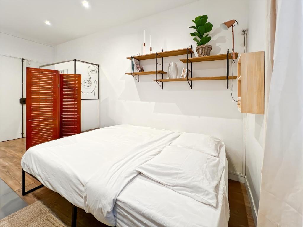 Functional apartment, Belleville, Paris 11 - 4