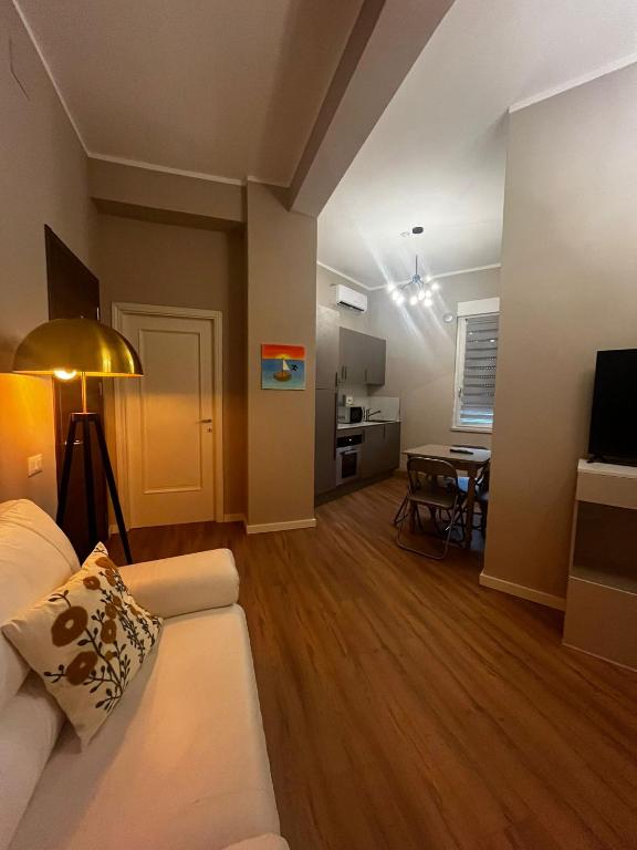 Tris Appartements, Poggibonsi