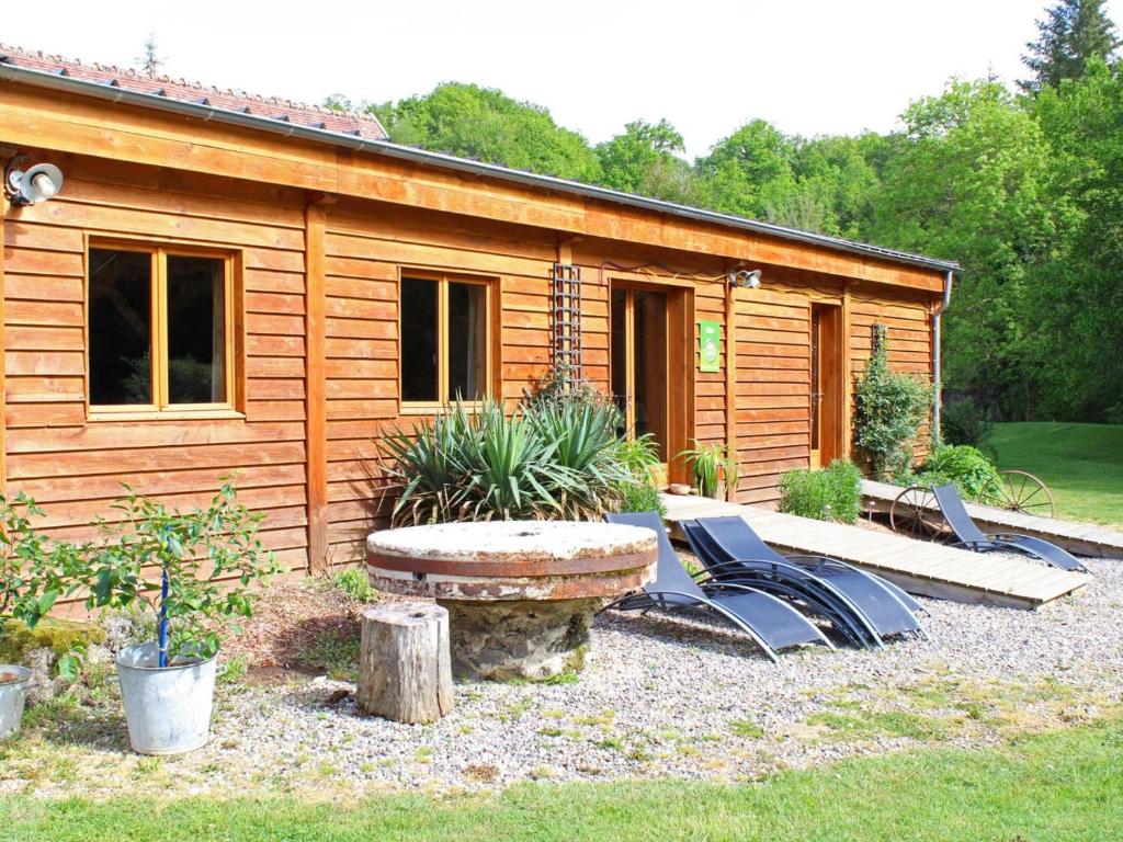 Gîte familial avec piscine chauffée, sauna et activités sur domaine de 15 hectares - FR-1-489-357, Vernusse