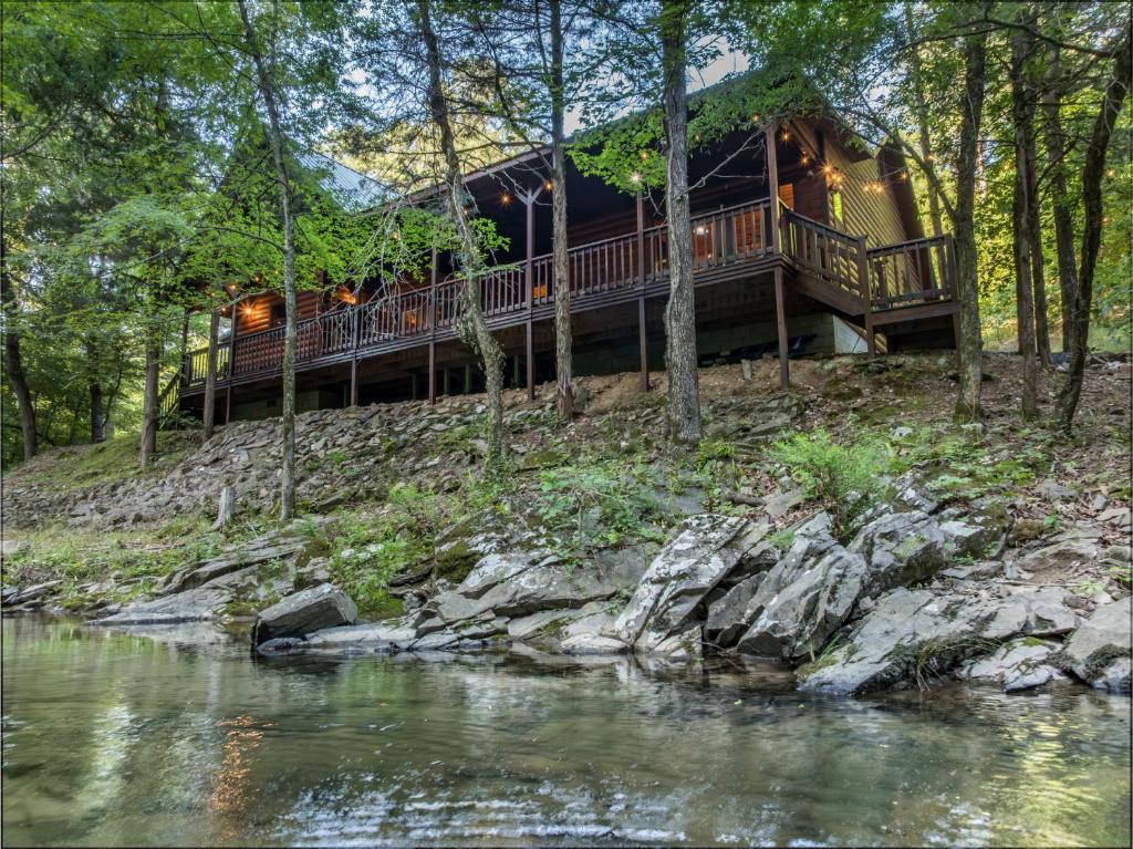 Stillwaters Getaway, Broken Bow
