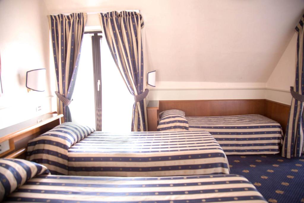 Hotel Flora Photo 48