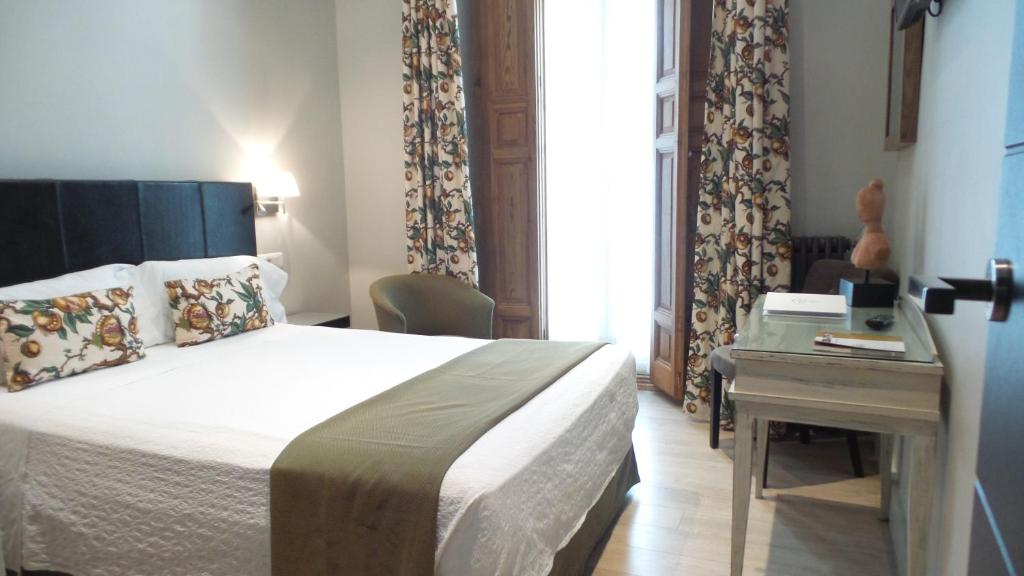 Hotel Moderno Puerta del Sol - 3