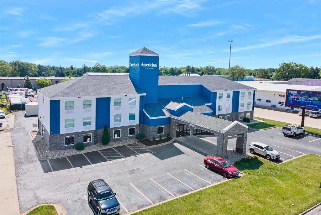 AmericInn by Wyndham Urbana Champaign University Area, Champaign