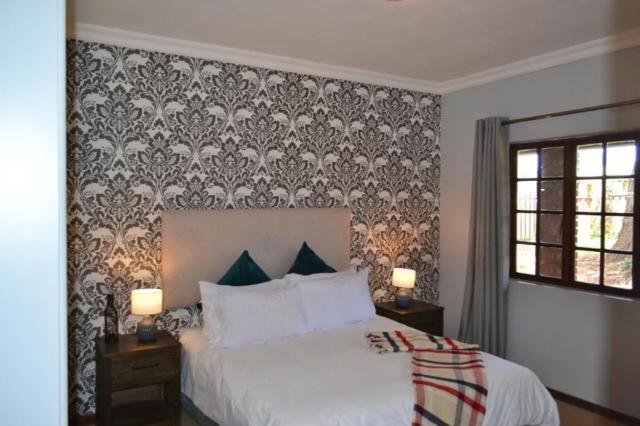 The Yems at Dullstroom, Dullstroom