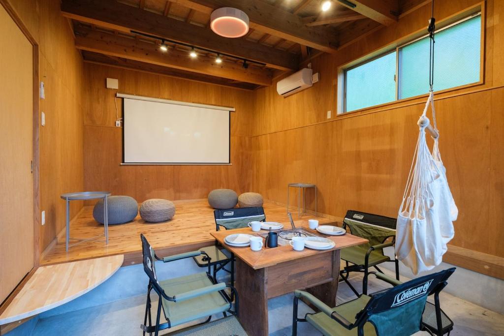 誰もが魅了される桜島ブルーのUminoてらす, Kagošima