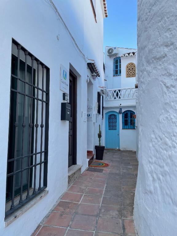 Cosy Andalusian Home with Roof Terrace in Town Centre - 4