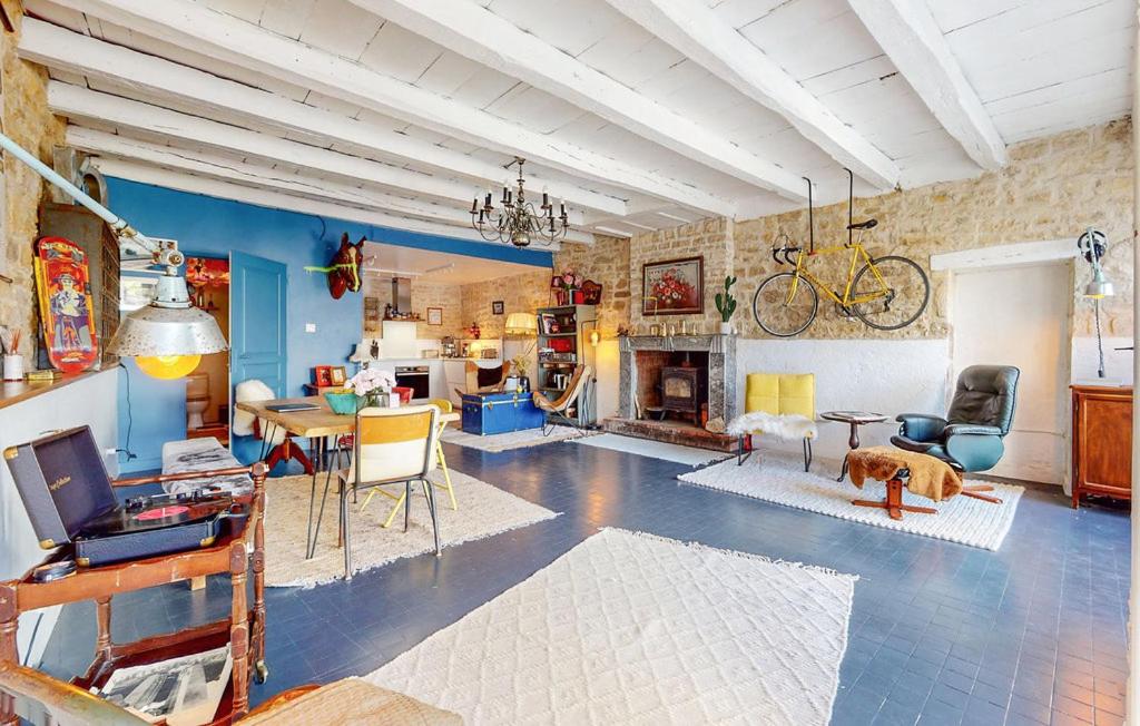 Ferienhaus mit Charakter und Terrasse in perfekter Lage, Verteuil-sur-Charente