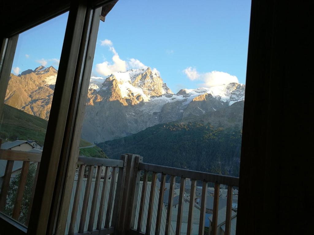 cottage with view of La Grave La Meije - 4