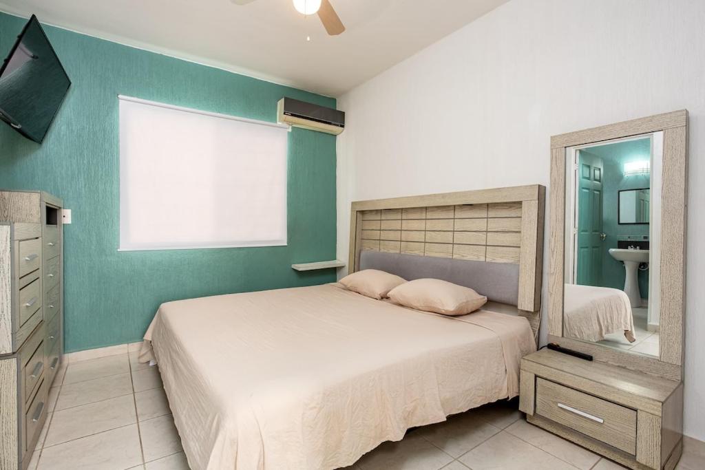 CASA Playa 3BED 4BATH - En residencial con piscina - 2