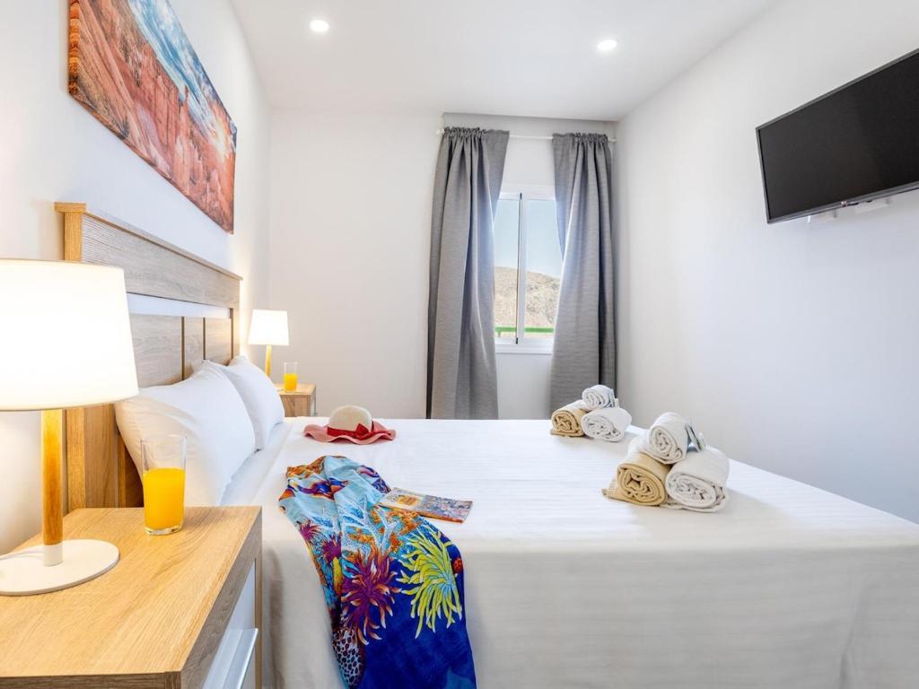 31 Los Cristianos front sea, pool free WiFi - 2