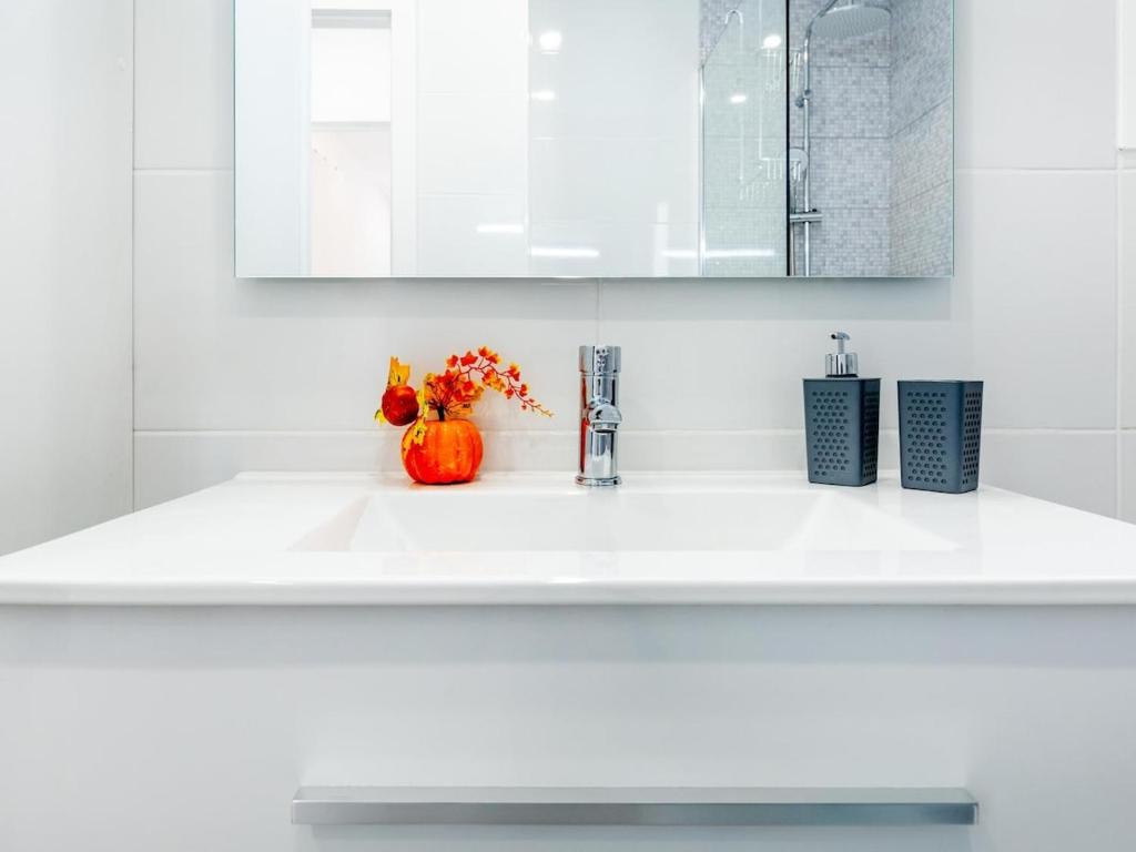 31 Los Cristianos front sea, pool free WiFi - 3