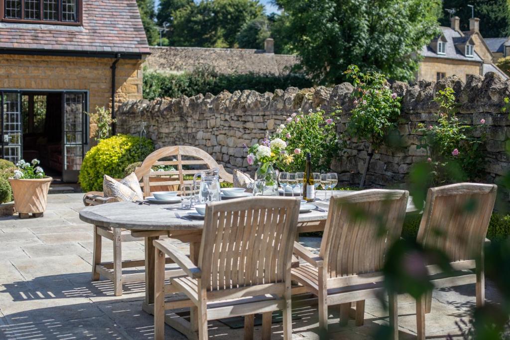 Hopscotch House, Stanton