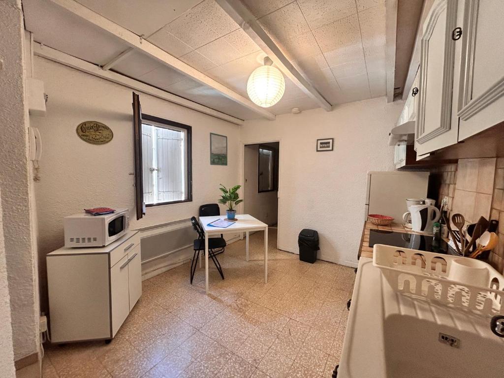 Studio Méditerranée au pied des Arènes - 1