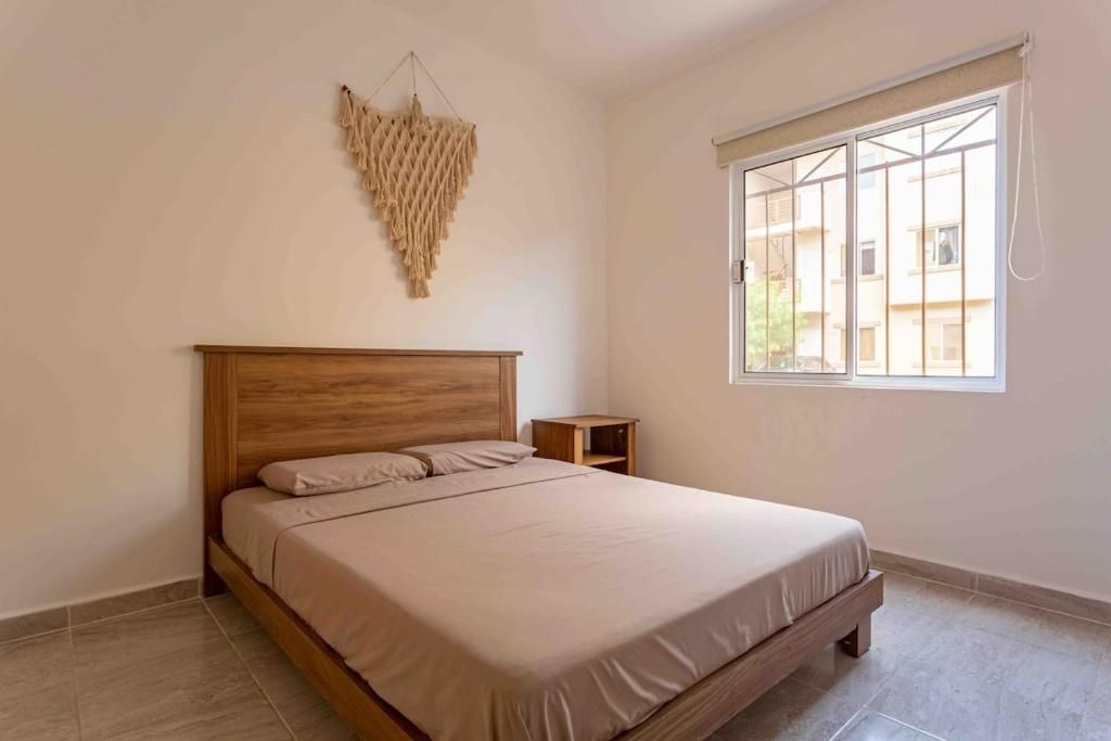 BEACH BOHO CONDO - 3 Rec Completely New - 2