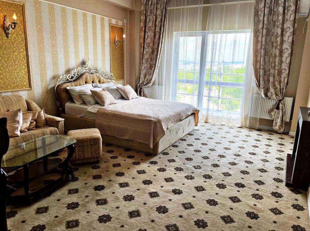 Airport Apartment, Codru