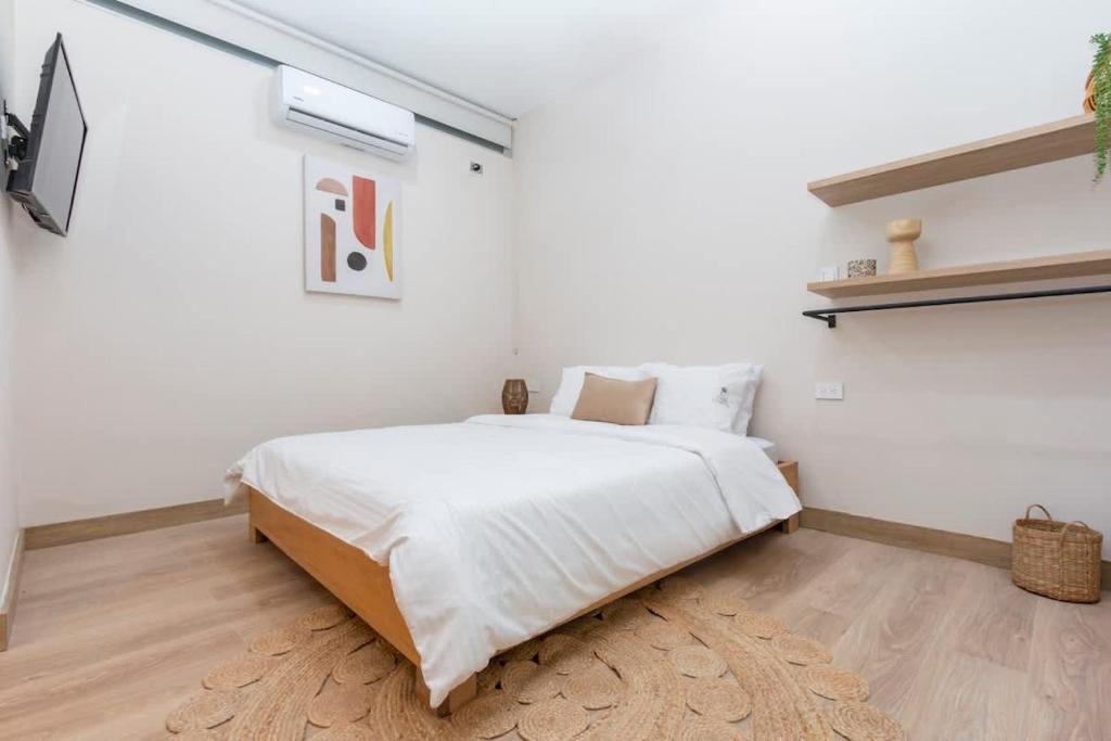 Charming Apt 3-Laureles- AC -Smart Lock - 4