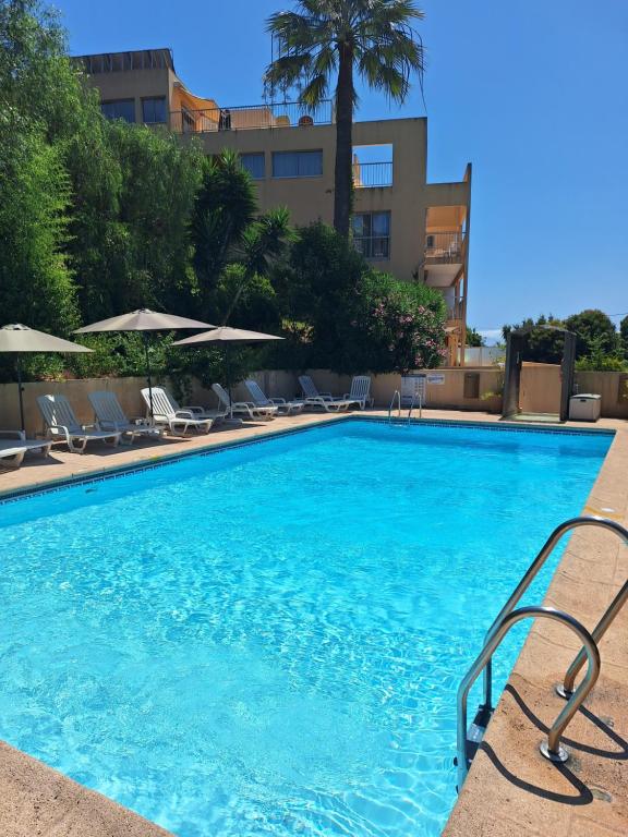2 pièces climatisé dans résidence avec piscine - 2