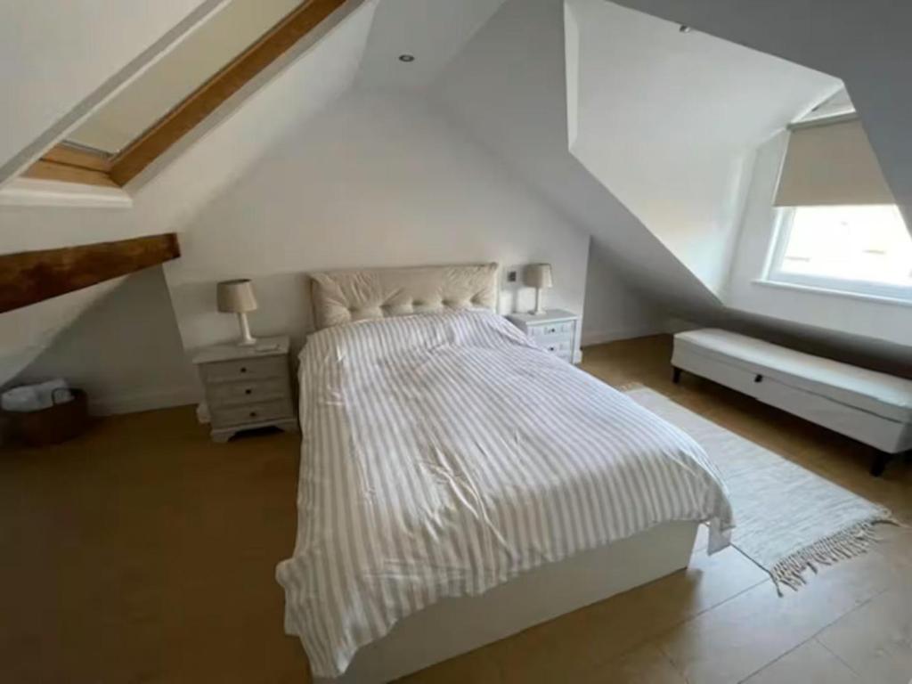 3 Bed in Harrogate oc-d32616, Harrogate