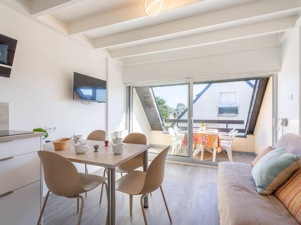 Carnac: Duplex 2 pièces, 28m², près plage, parking, accepte animaux - FR-1-477-116 - 3