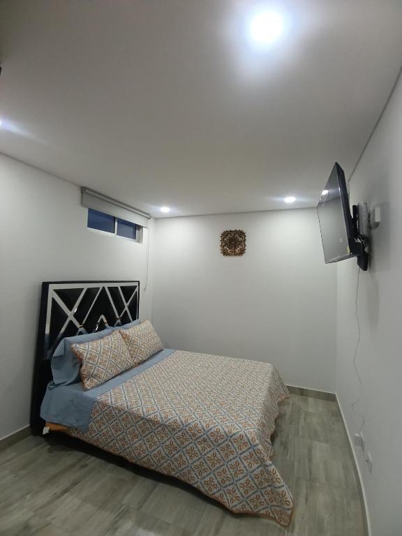 Apartaestudio amoblado, Edificio Avanzzare T2-402 - 2