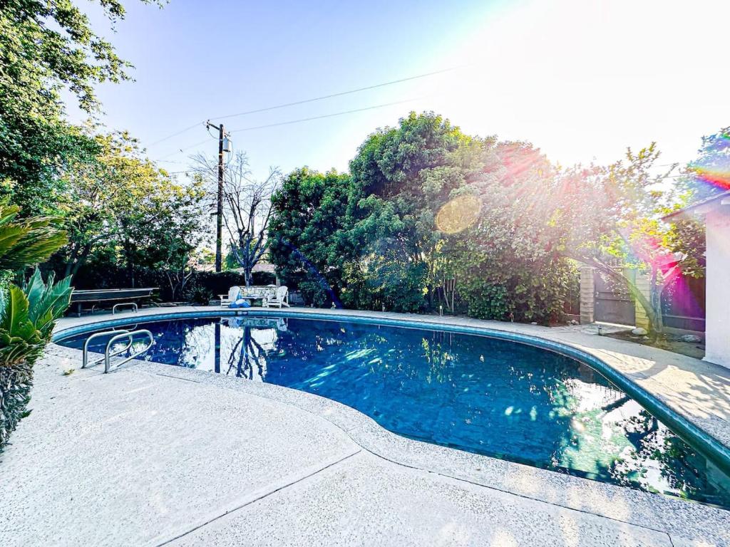 6BR Pool Escape for Friends and Family - LOU1 - BUR, Burbank