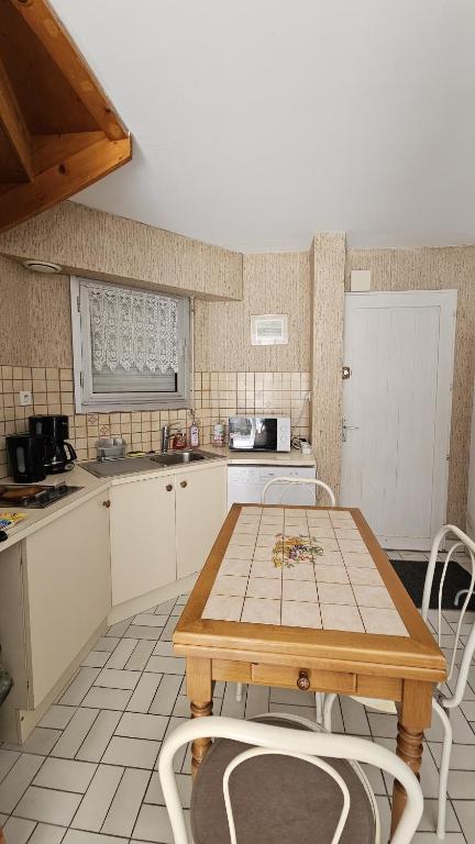 Maison 30m2 Wifi 9mn à Pied Plage Présidents Draps fournis Pour le lit Pour 2 Nuits Réservées - 1