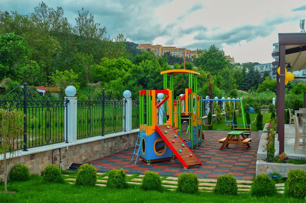 Sunny Castle Hotel - All Inclusive, Beach and Free parking — Kranevo, Dobrich