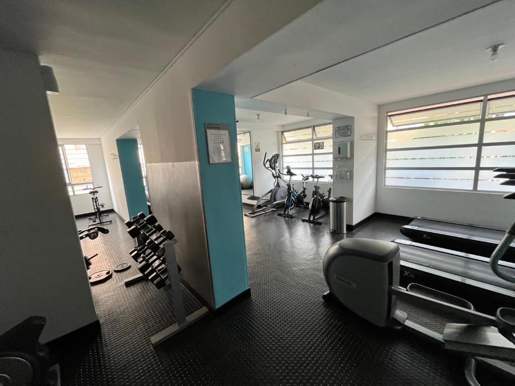 Cómoda Habitación Privada Con Baño, Piscina & Gym - 2