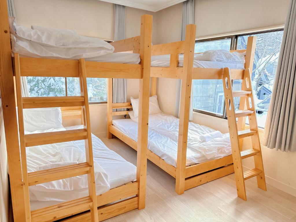 The Echoland, Hakuba