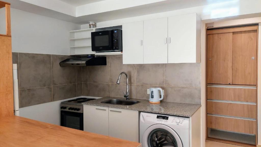 Estudio céntrico en Bariloche con Vista al lago - 3