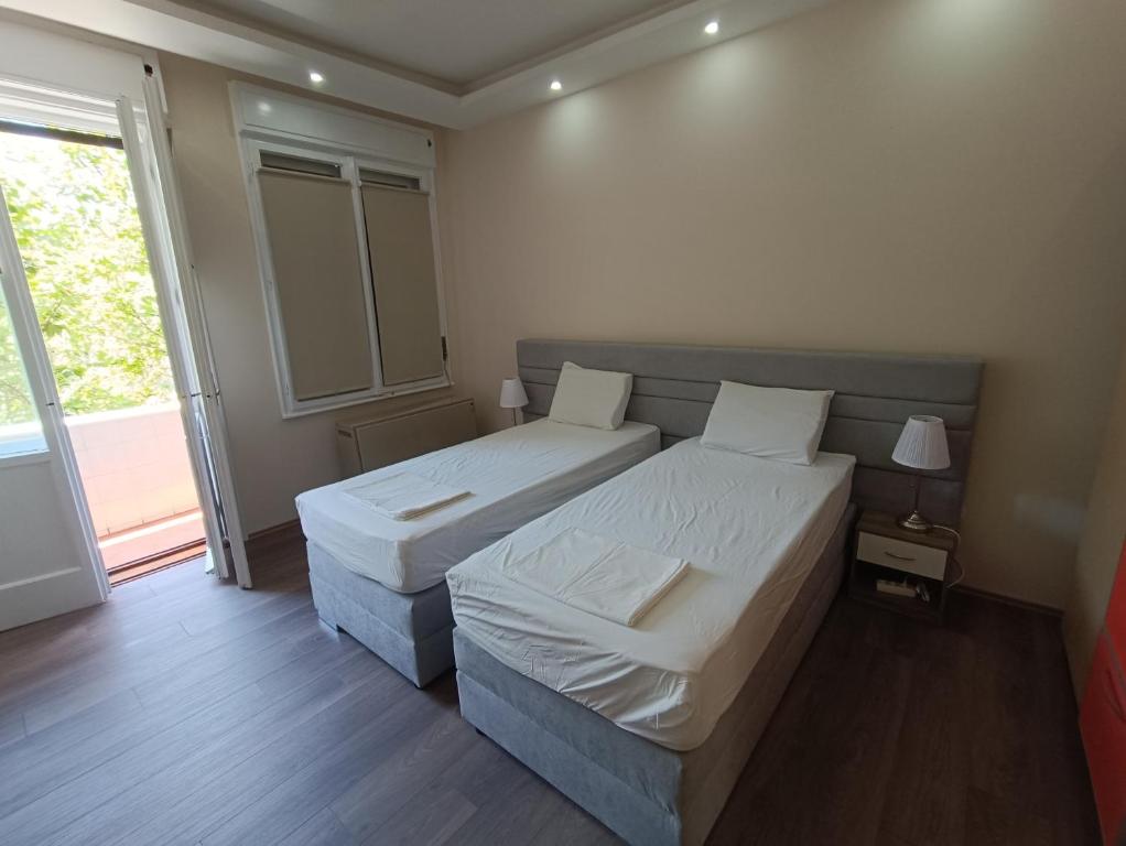 Fountain View Slavija Apartment - 2