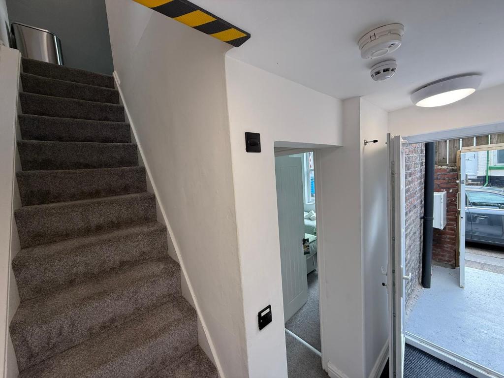 Anfield Courtyard Retreat