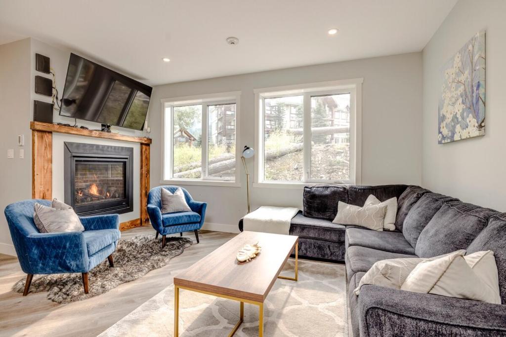 4-bedroom with Game Room & Hot Tub, Fernie