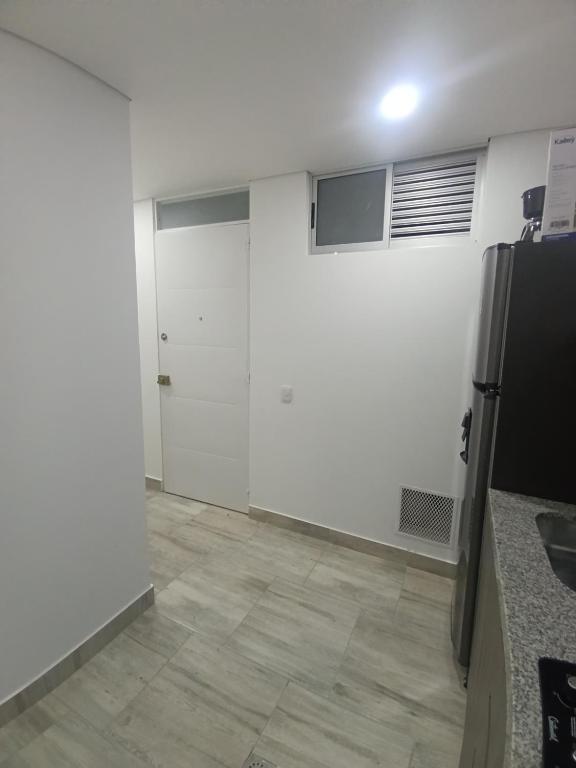 Apartaestudio amoblado, Edificio Avanzzare T2-501 - 5