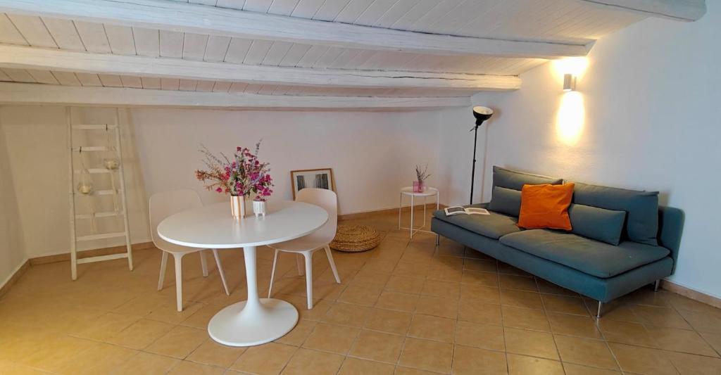 Mansarde Crispi, Syrakusy