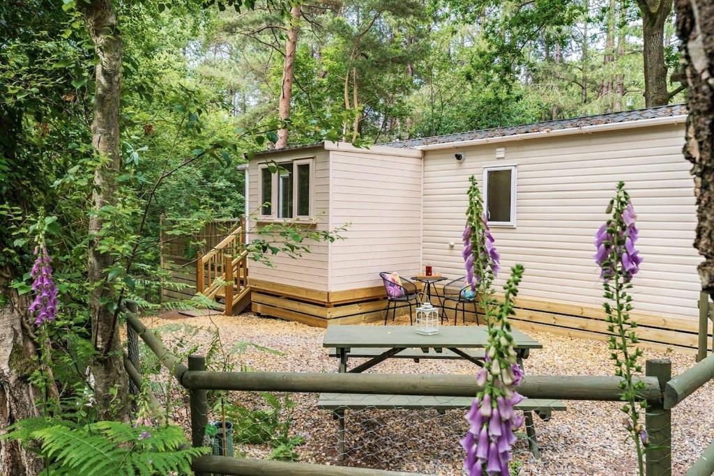 Tree Tops - Norfolk Cottage Agency, Уэйборн