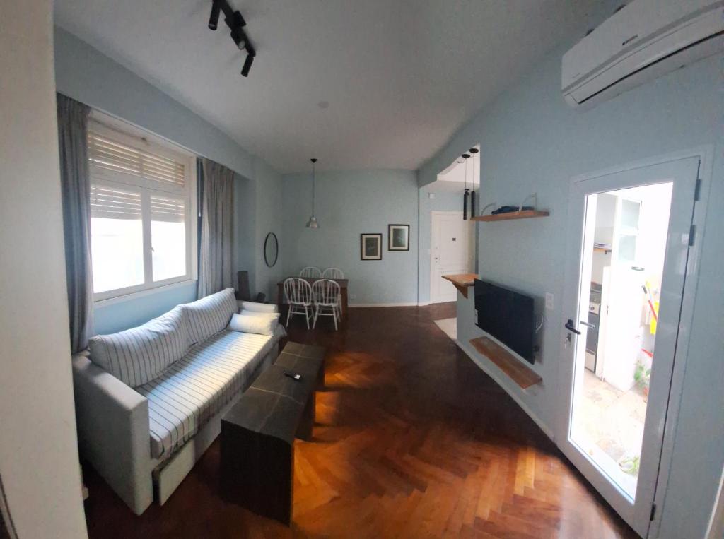 Simpático y acogedor departamento con terraza propia exclusiva, Buenos Aires