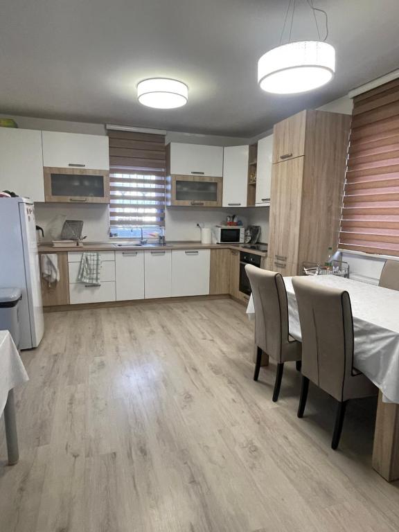 Aia Holiday Home - 3