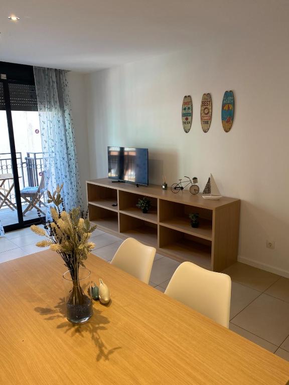 Tokyo Suite - Modern Apartment with Parking & Swimming Pool - 4