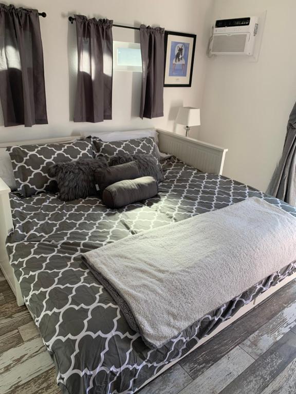 Forest and Vine - Hot tub and Pet Friendly!, Templeton