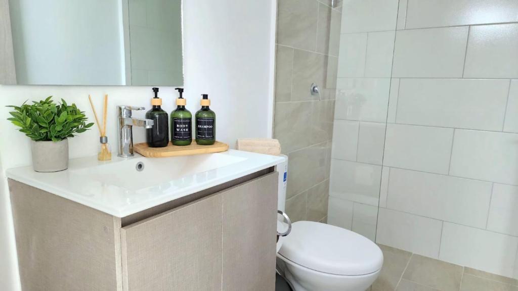 Apartaestudio-1 habitacion- cerca parque deportivo y centros comerciales - 4