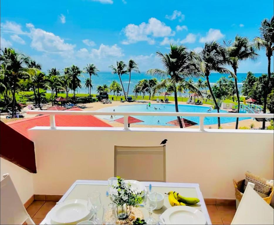 Appartement vue panoramique mer et piscine, Sainte-Anne
