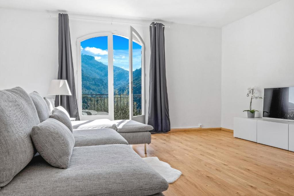Luxury Villa for 8, private pool, airco, sea and mountain views - 4