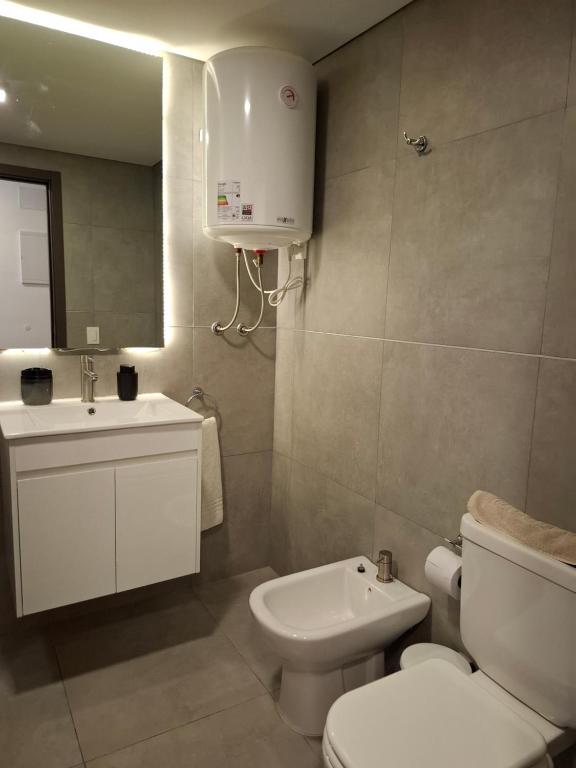 Acero - Comfortable and bright, in front of Shopping, Montevideo