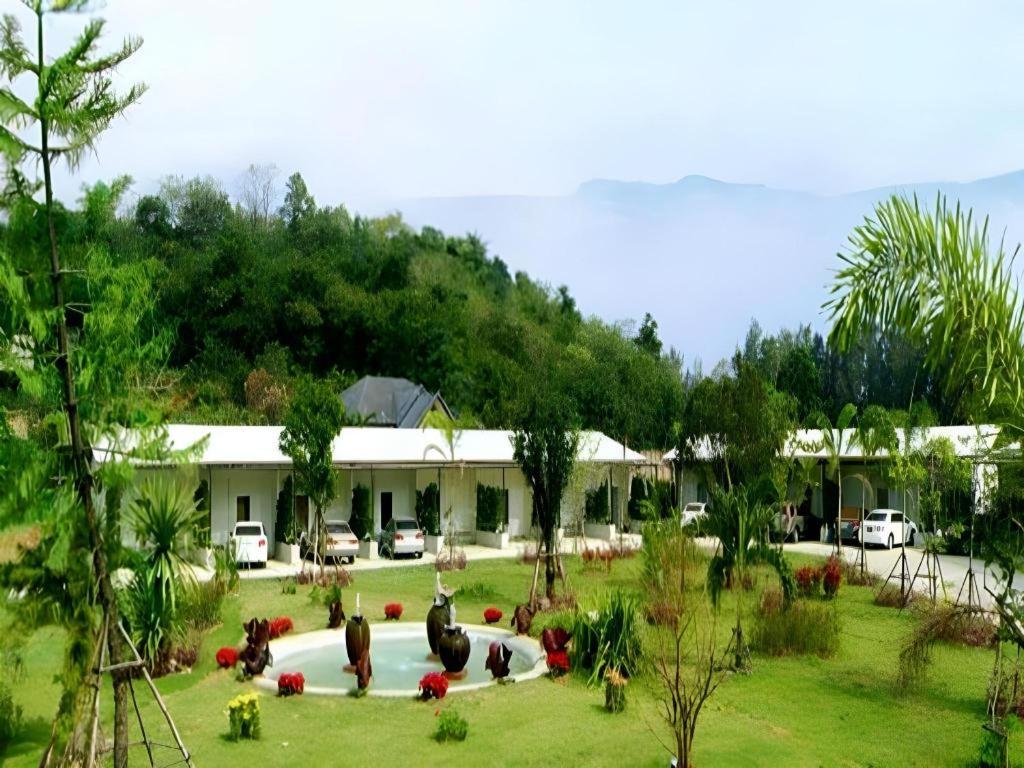 Mittraphap Resort, Mu Si