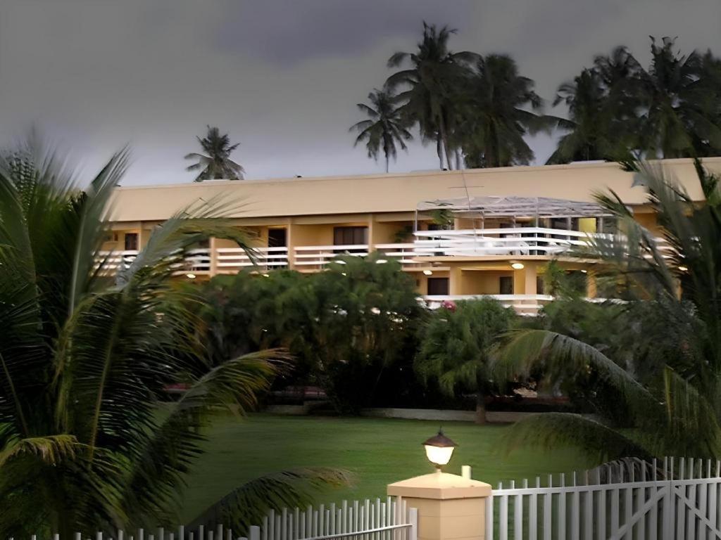 Insel Fehmarn Hotel, Apia