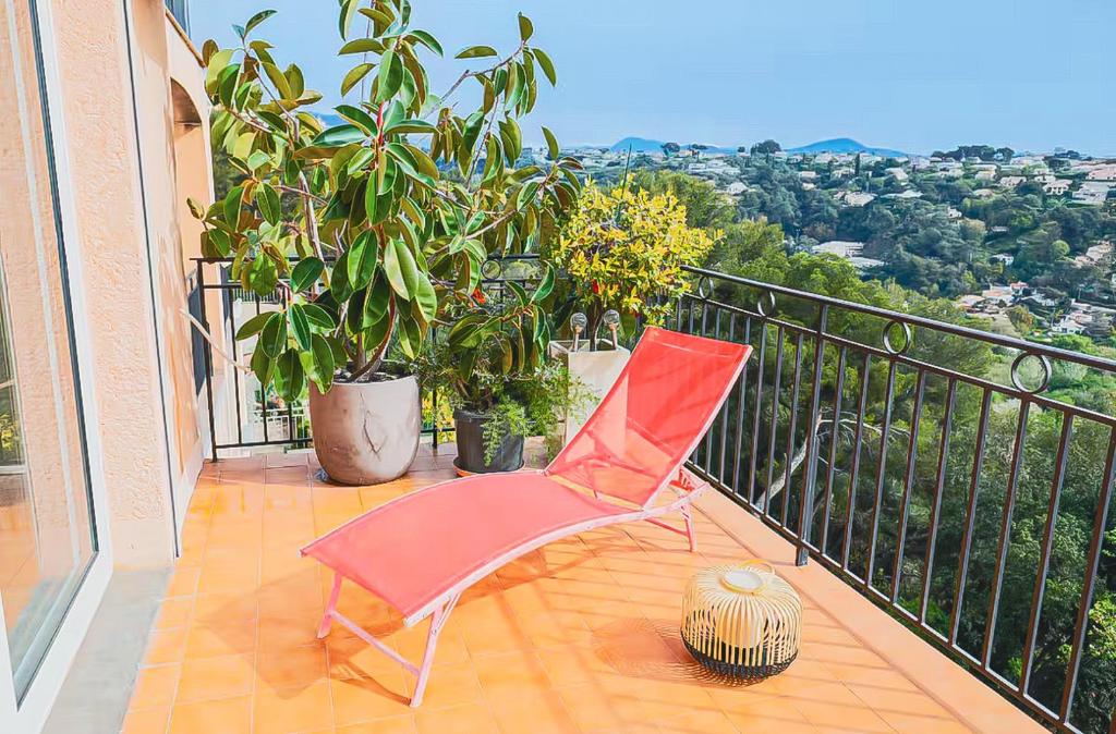 Villa Bleu Azur - Élégance Privée avec Vue Mer & Montagne - 2