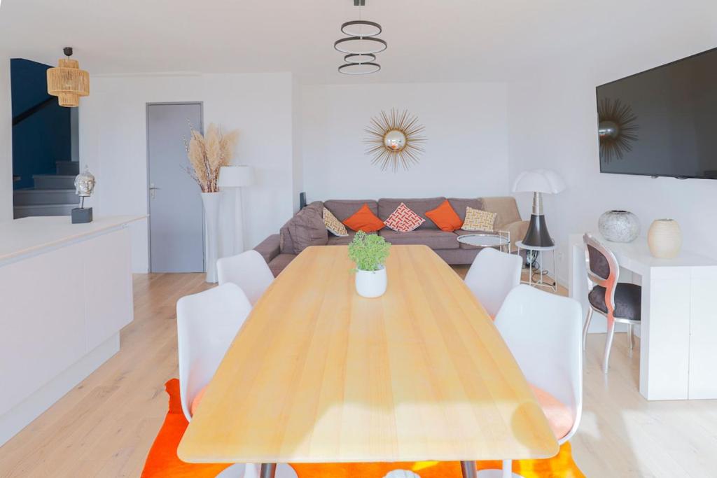 Villa Bleu Azur - Élégance Privée avec Vue Mer & Montagne - 3