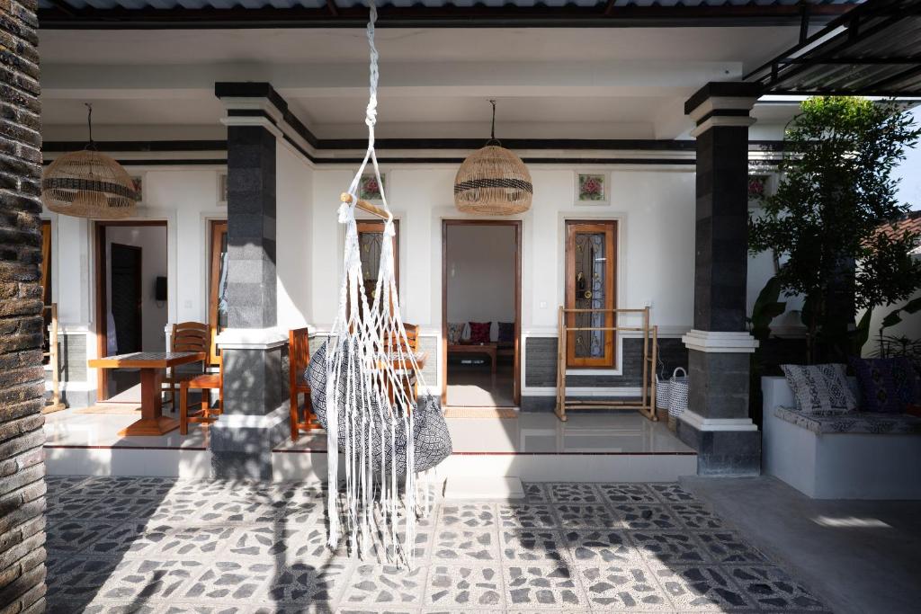 Budi GH Bali, Nusa Dua